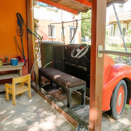 The Upholstery Tinyhouse Deluxe Eco Chalet Kreativ Citynah ケムニッツ エクステリア 写真