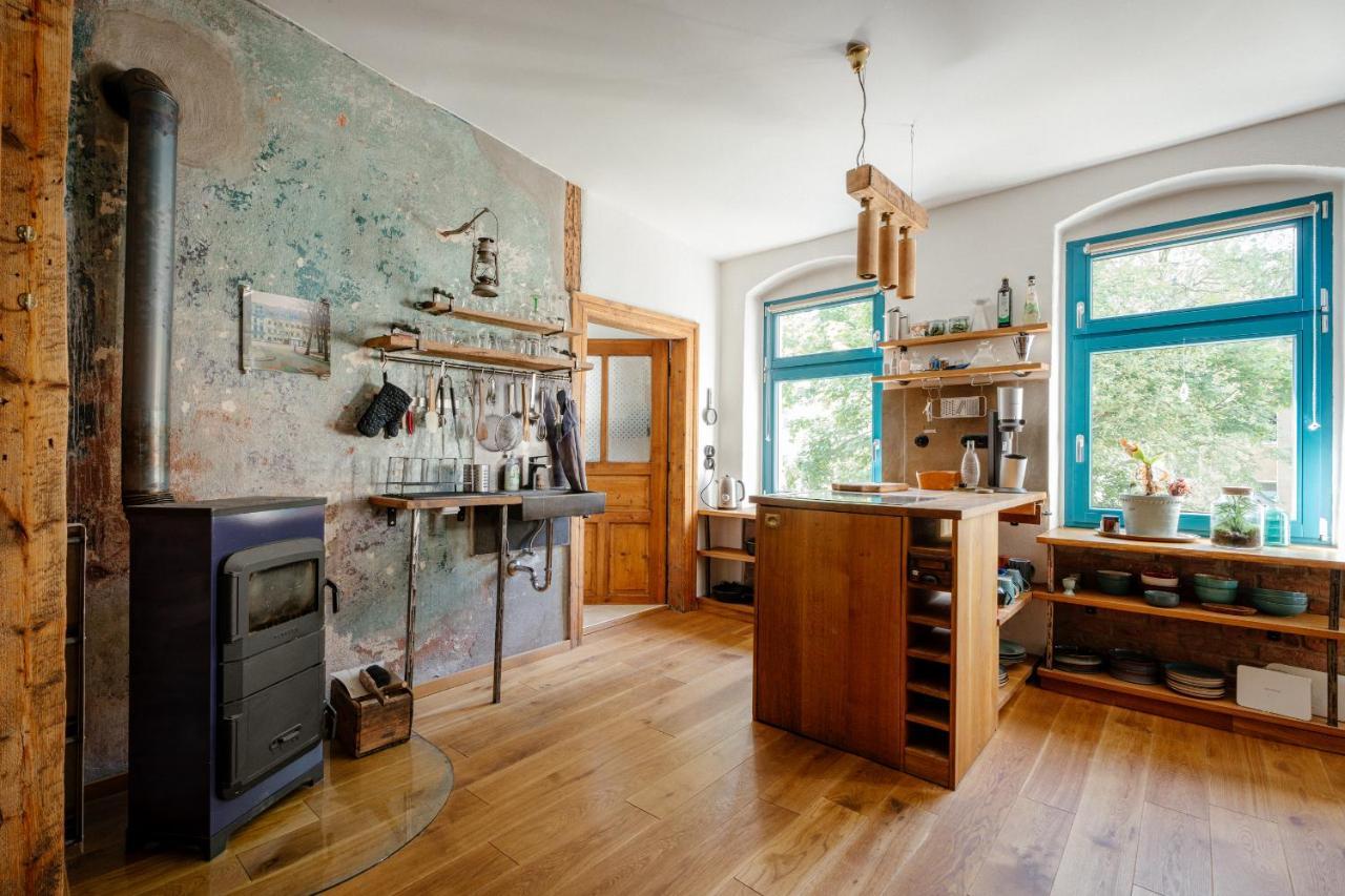 The Upholstery Tinyhouse Deluxe Eco Chalet Kreativ Citynah ケムニッツ エクステリア 写真