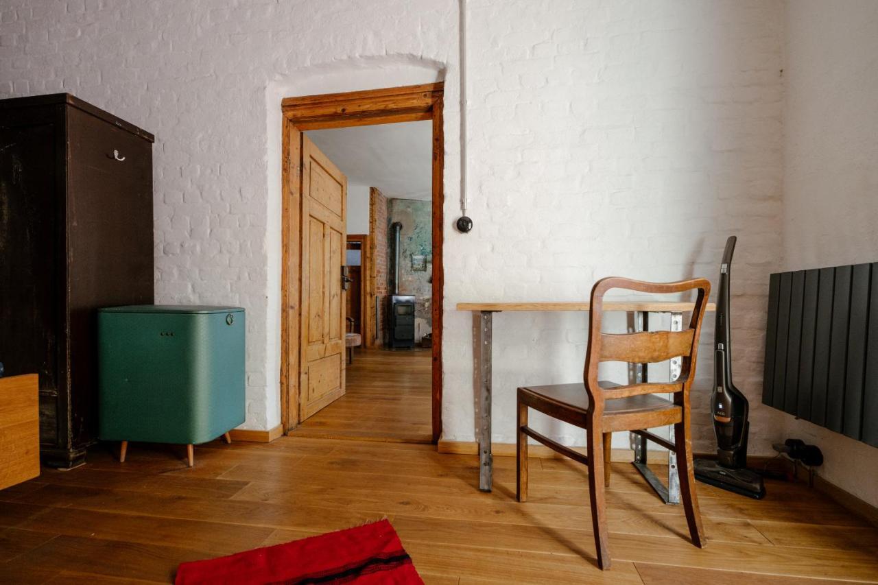 The Upholstery Tinyhouse Deluxe Eco Chalet Kreativ Citynah ケムニッツ エクステリア 写真