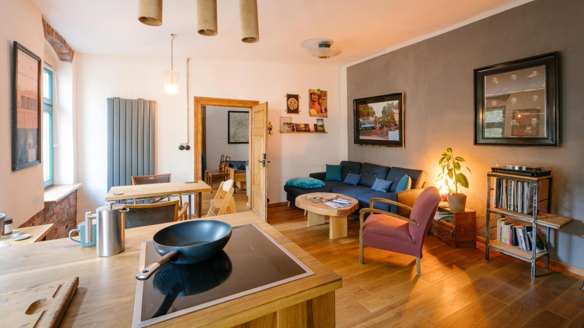 The Upholstery Tinyhouse Deluxe Eco Chalet Kreativ Citynah ケムニッツ エクステリア 写真