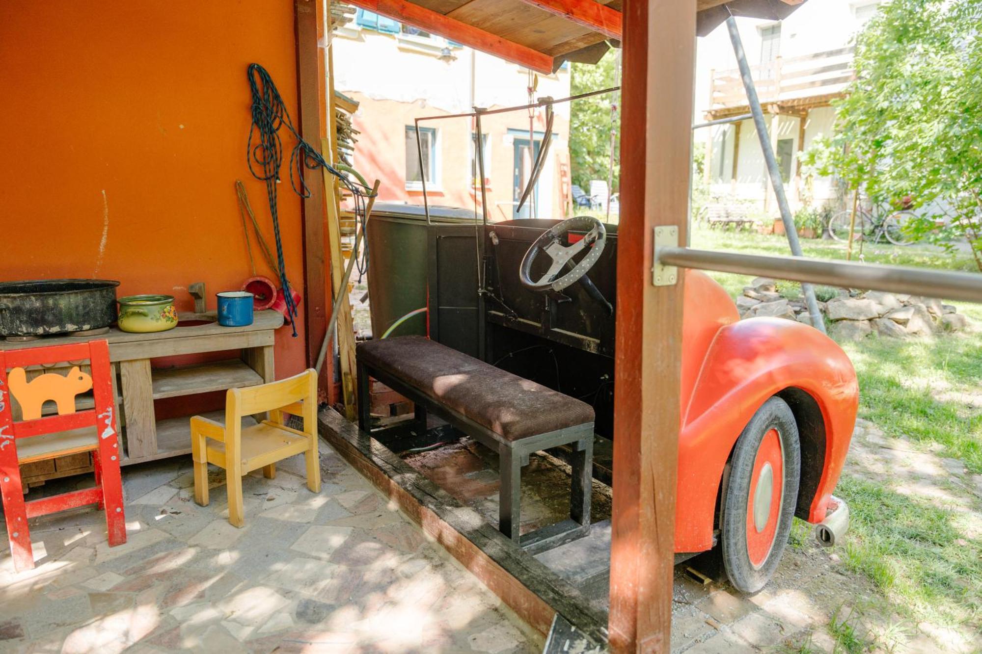 The Upholstery Tinyhouse Deluxe Eco Chalet Kreativ Citynah ケムニッツ エクステリア 写真