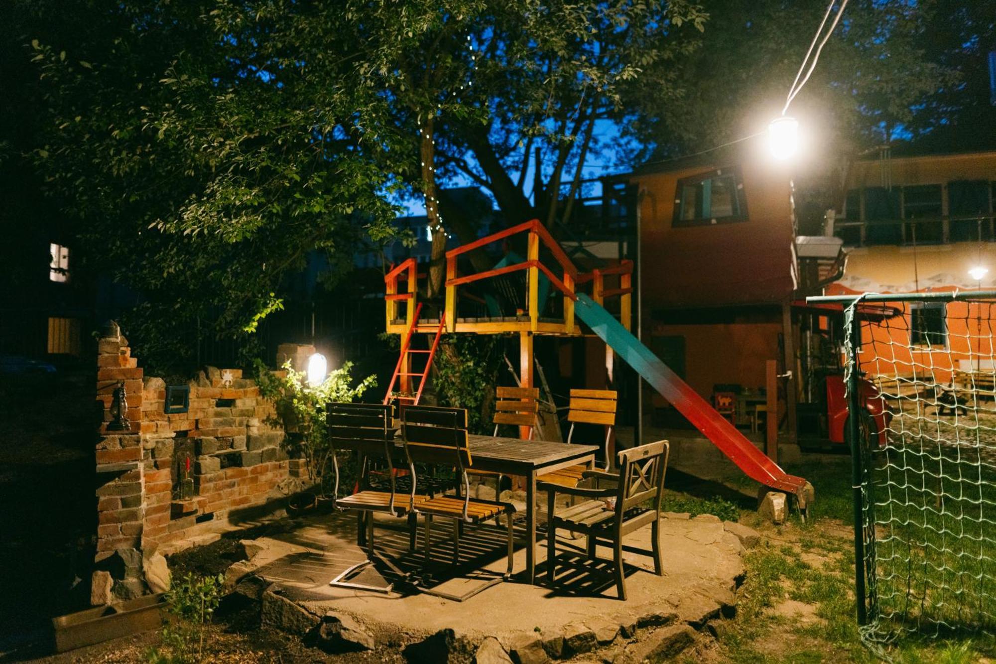 The Upholstery Tinyhouse Deluxe Eco Chalet Kreativ Citynah ケムニッツ エクステリア 写真